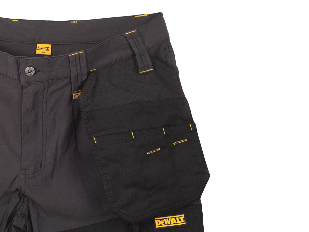 DEWALT Hamden Holster Pocket Shorts