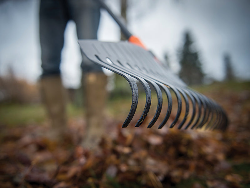 Fiskars Solid Leaf Rake - Large