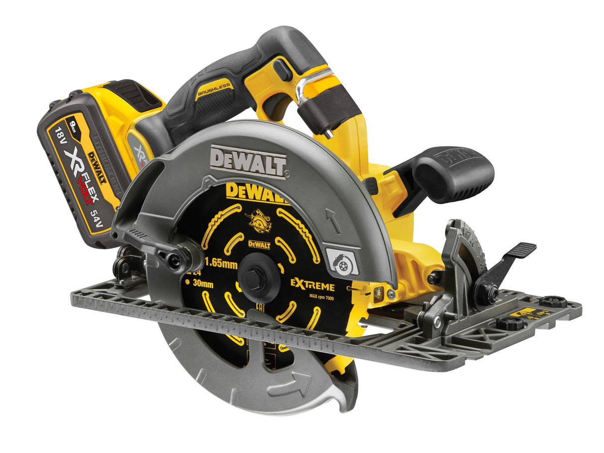 DEWALT DCS579 XR FlexVolt Circular Saw, 190mm