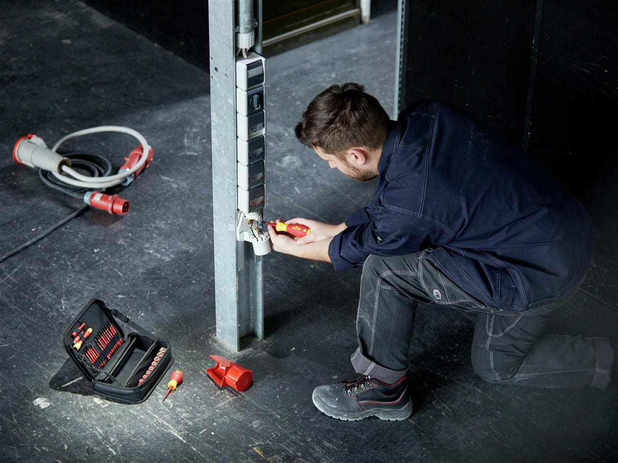 Wiha slimVario® electric Tool Set, 32 Piece (inc. Case)