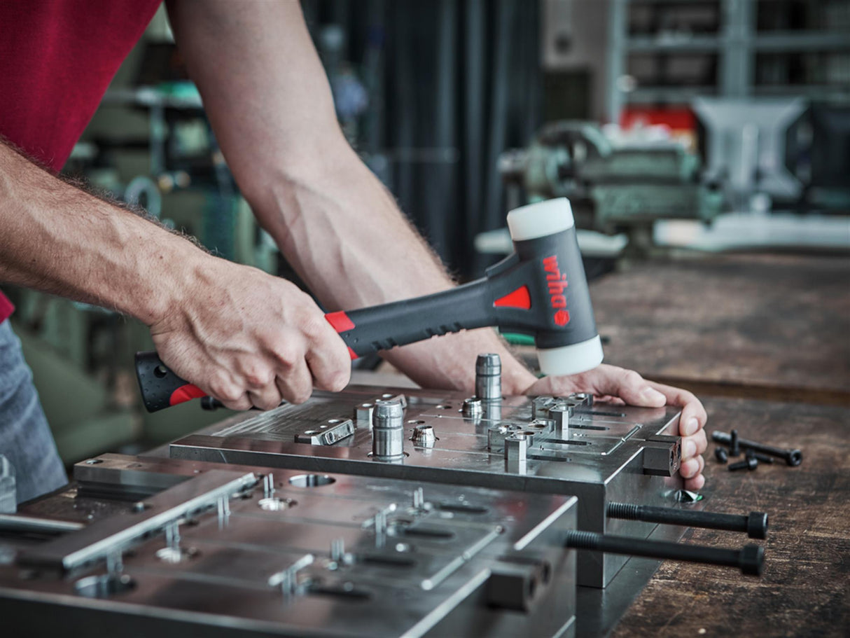 Wiha FibreBuzz® Soft-Faced Hammer 740g