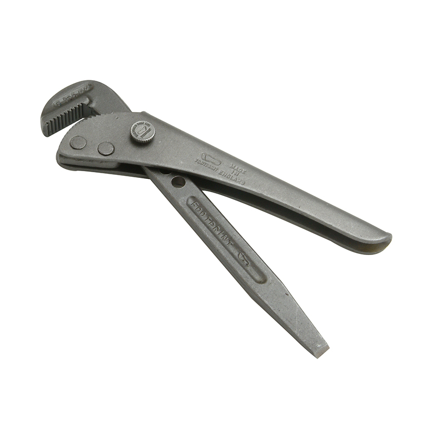 Footprint Pipe Wrench